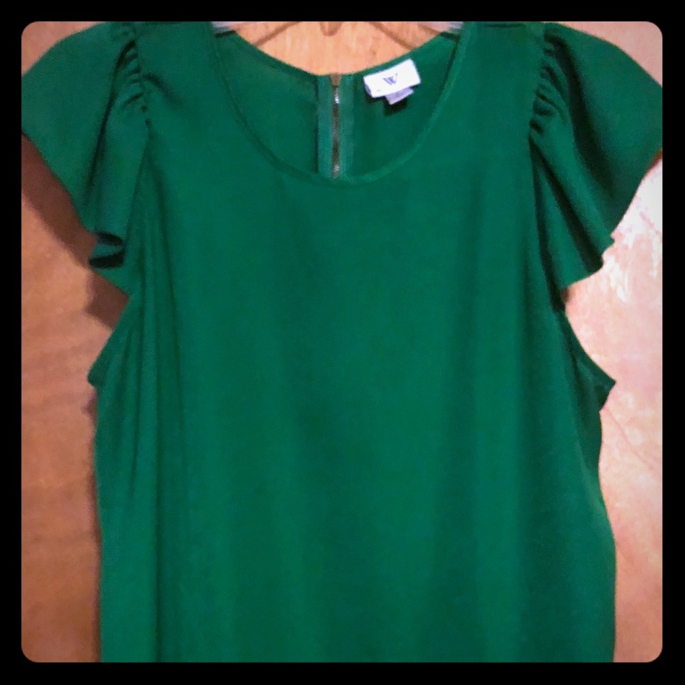 Beautiful green blouse with zipper on back